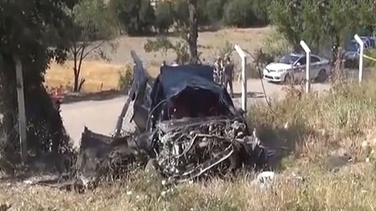 Amasya'da virajı alamayan araç şarampole uçtu :1 ölü 2 yaralı