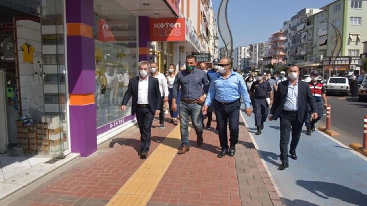 Kaymakam Ömer Karaman İzmir Aliağa sokaklarında