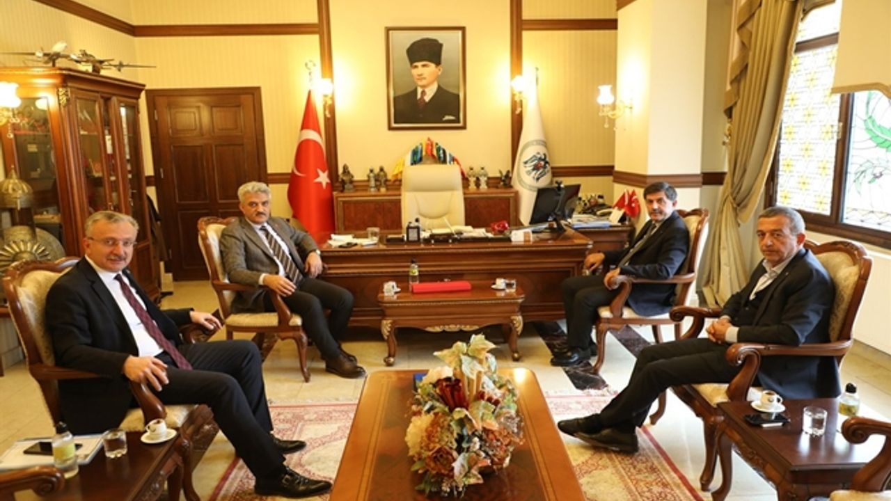 Erzincan'da Film Festivaline Destek Verenlere Ödül