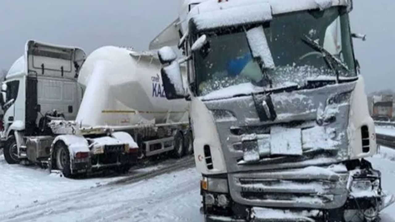 Bolu Dağı’nda zincirleme kaza: 30 araç çarpıştı