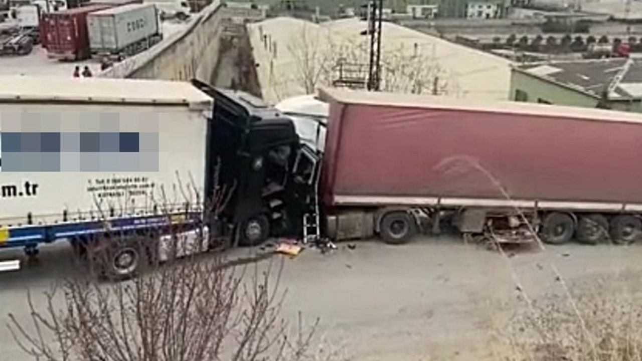 İki Tırın arasında kalan şoför hayatını kaybetti!