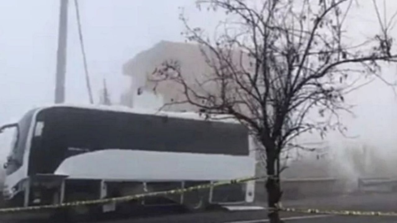 Diyarbakır'da polis aracına bombalı saldırı! 2 gözaltı