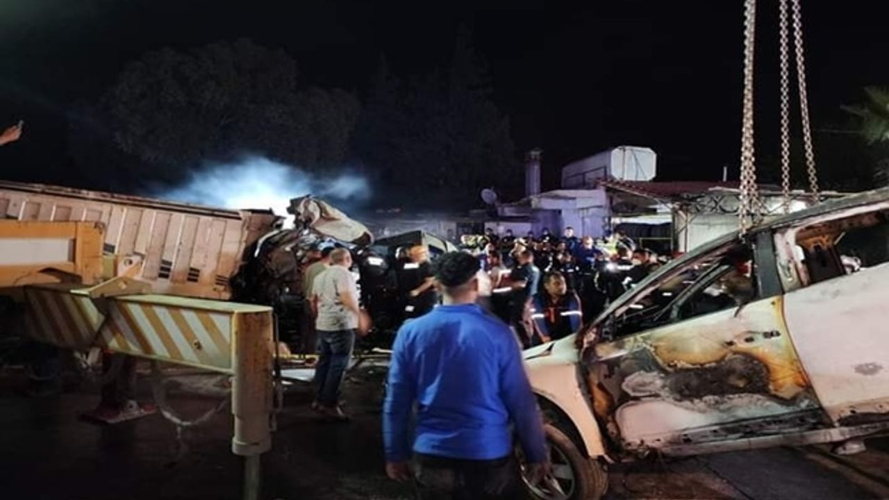 Hatay'da feci kaza; 12 ölü 31 yaralı!