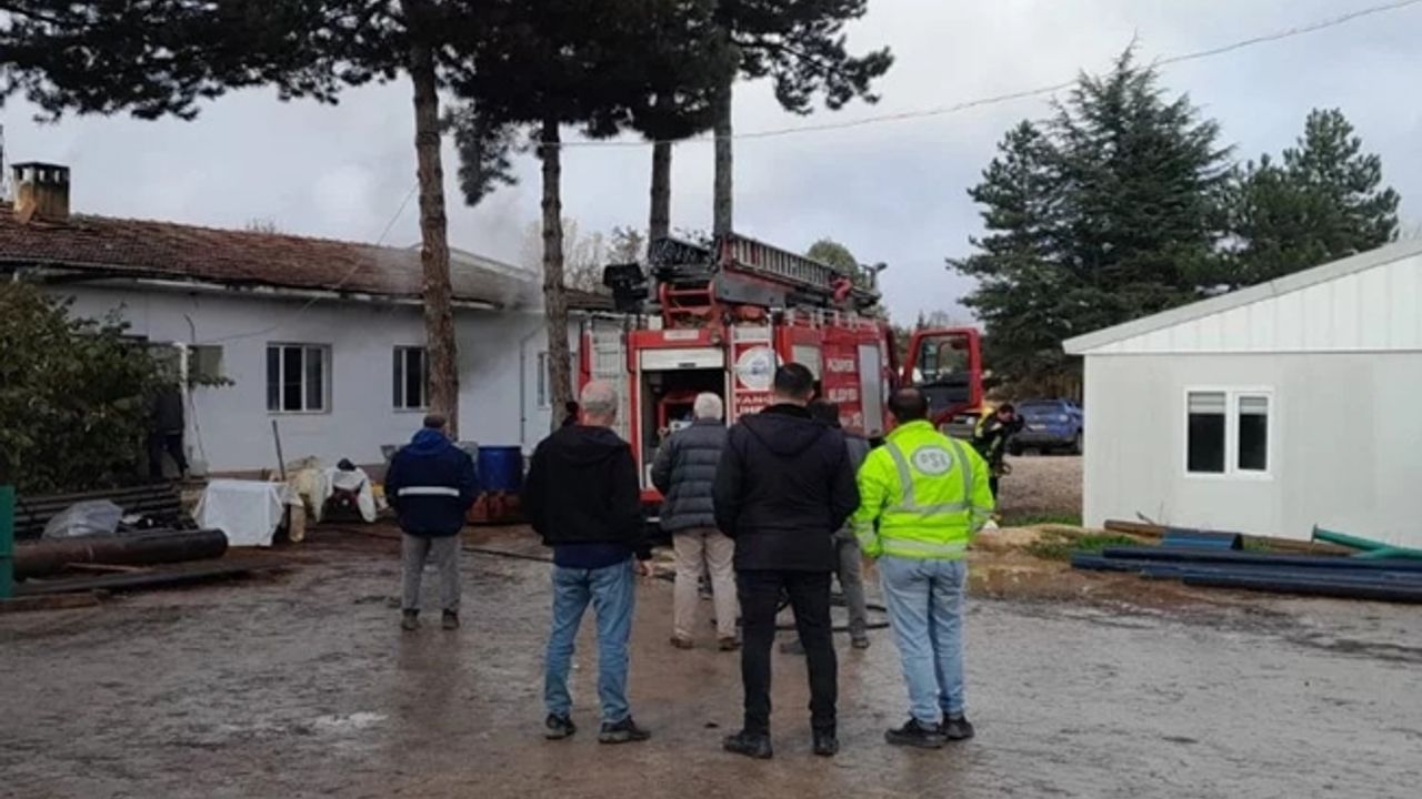 Bilecik’te şantiye yatakhanesinde çıkan yangın korkuttu
