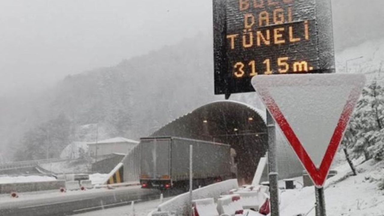 Bolu Dağı'nda kar yağışı etkili oluyor!
