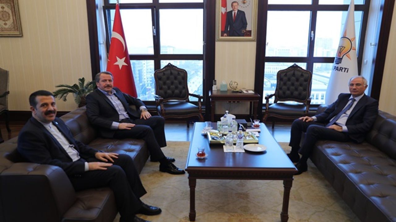 Memur-Sen Genel Başkanı Yalçın'dan AK Parti’ye Ziyaret