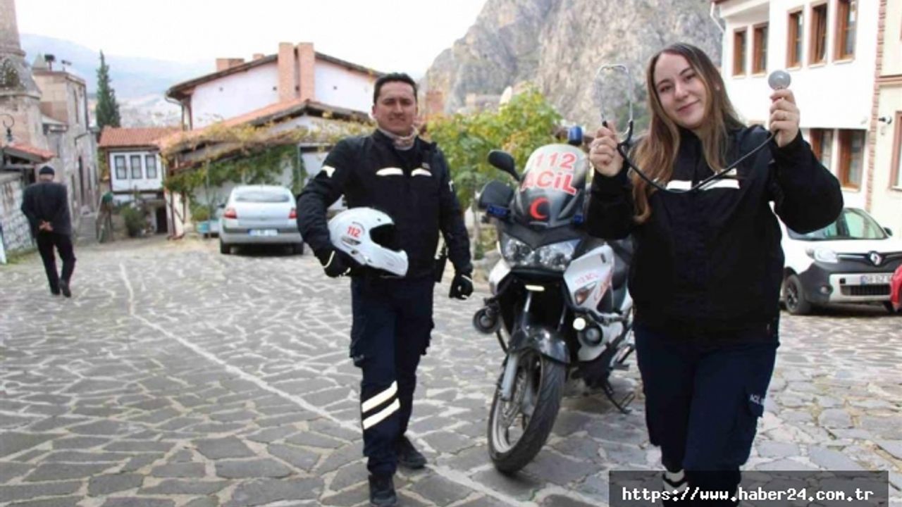Amasya'da Sağlık Çalışanı Çi̇ft Motosi̇klet Ambulansla Hayat Kurtarıyor
