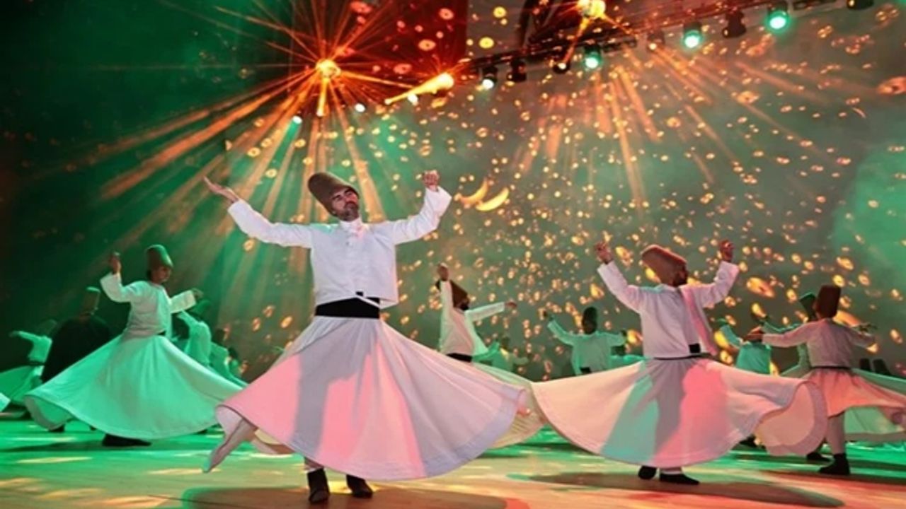 Hz. Mevlana'ya görkemli anma