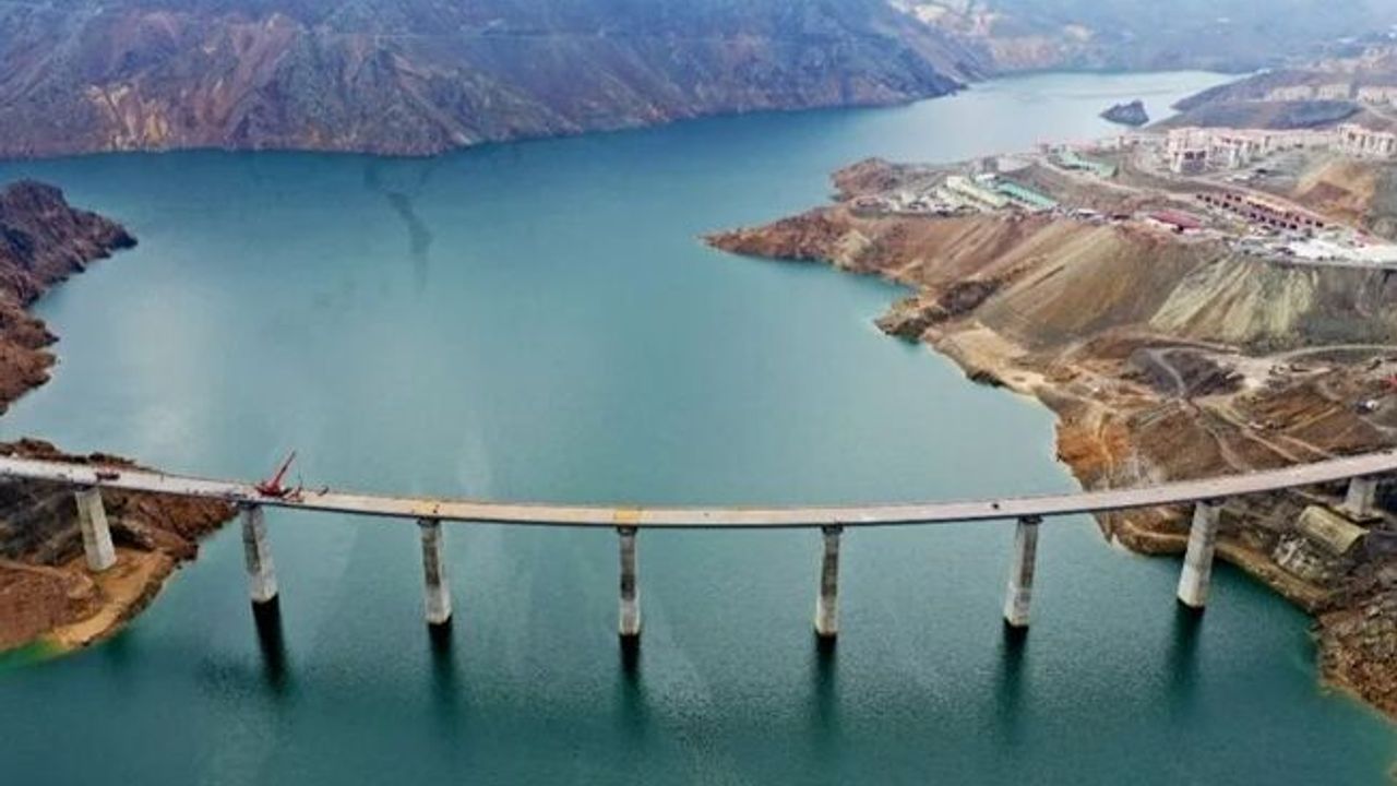 Artvin Yusufeli'de iki yaka birleşti