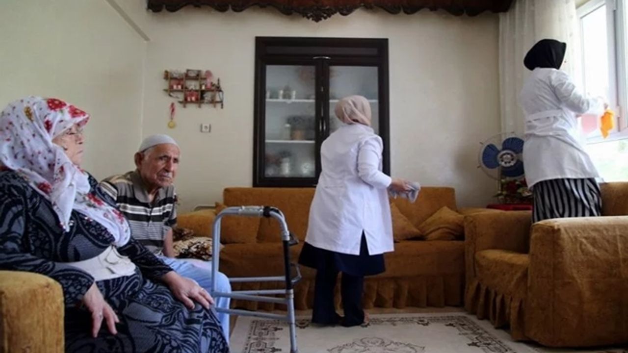 140 bin yaşlı evde bakılıyor