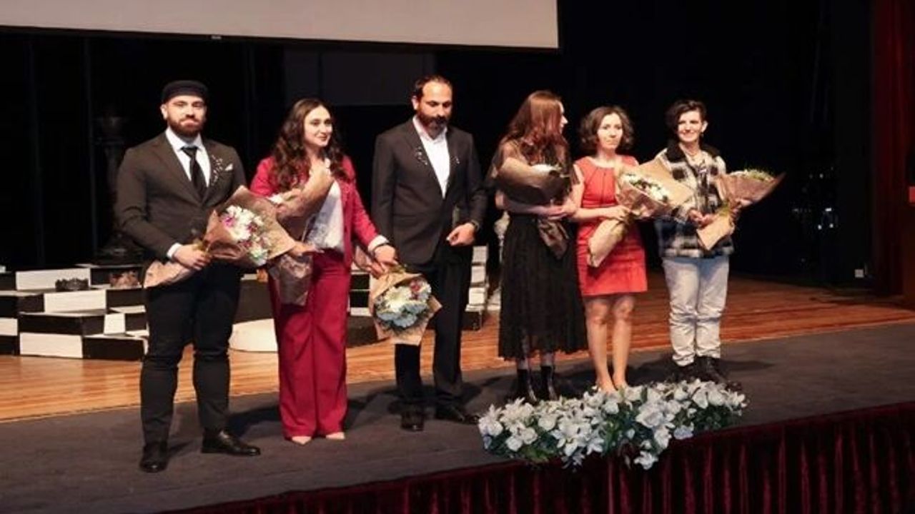 DEÜ’nün Muhsin Ertuğrul Tiyatro Emek Ödülü sahibini buldu