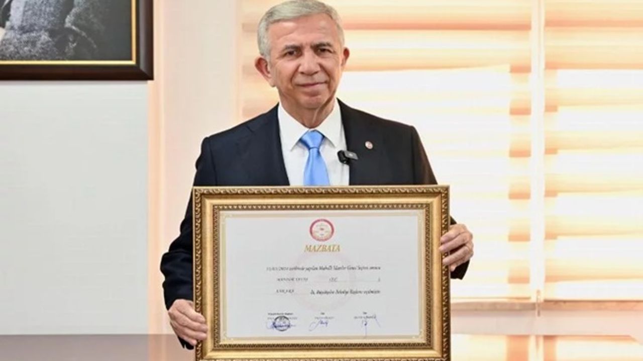 Mansur Yavaş da mazbatasını alarak kolları sıvadı