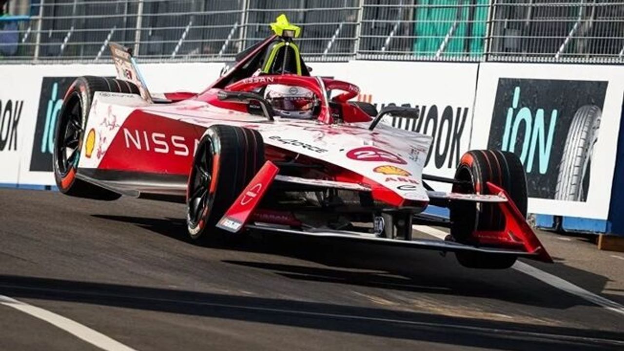 Nissan Formula E Takımı Pole Pozisyonu ve podyum derecesi elde etti