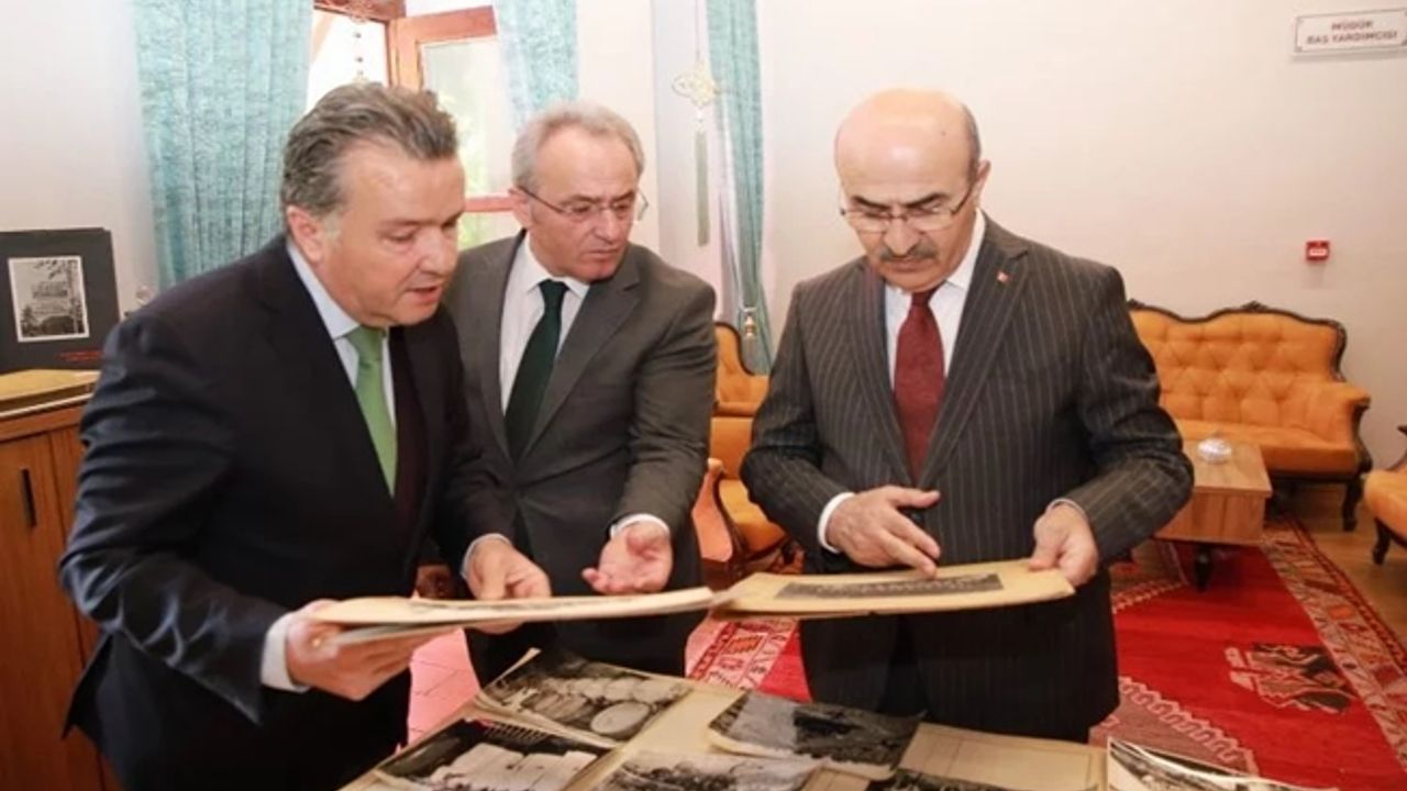 Bursa Valisi Demirtaş'dan 'mesleki' ve 'kültürel' ziyaret