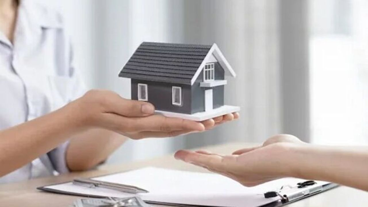 Satışlar azaldı, konut kredisi borçlanmaları arttı!