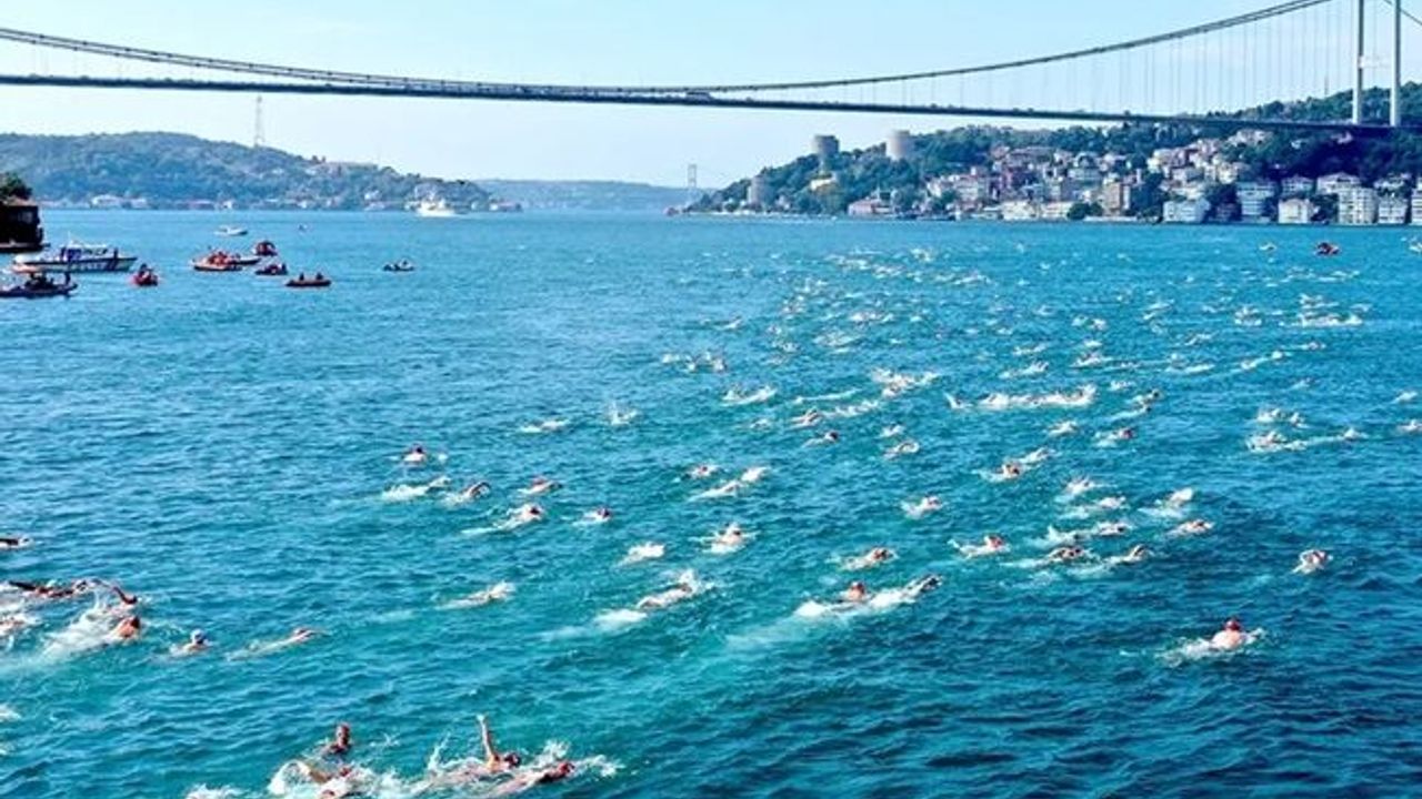 Kıtalararası tek yüzme yarışına İstanbul Büyükşehir'den tam destek