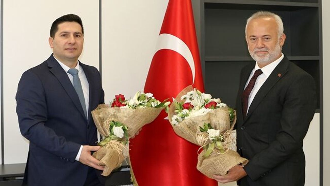 Sakarya İl Sağlık Müdürü Doç. Dr. Kayhan Özdemir göreve başladı