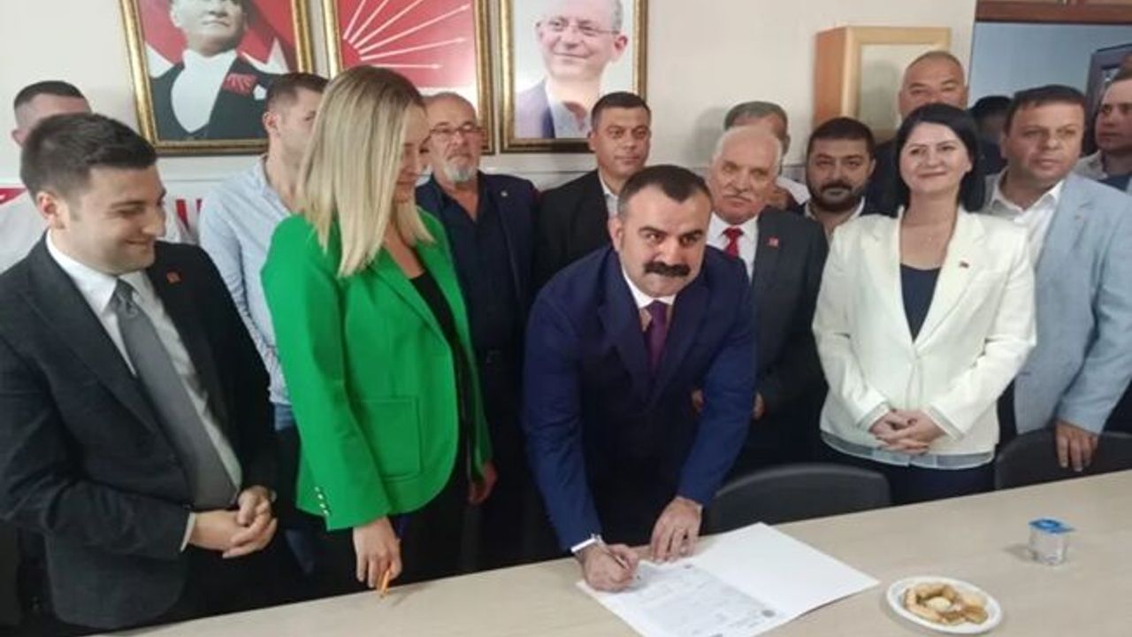 İYİ Parti'den istifa eden Uzunköprü Belediye Başkanı CHP'de