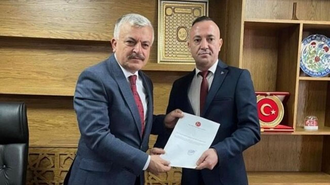 MHP Darıca'nın yeni İlçe başkanı Ali Bıyık oldu