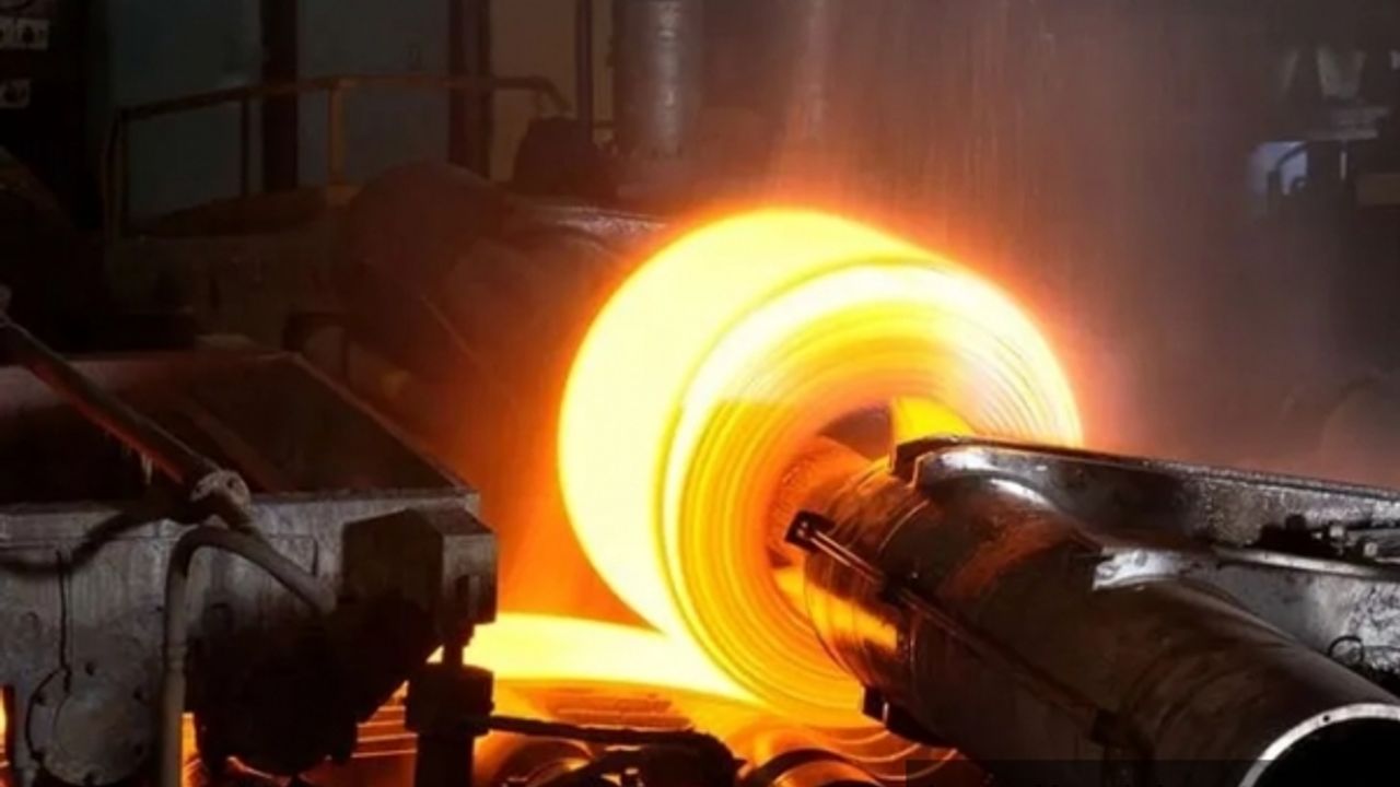 Sanayi üretimi aylık ve yıllık bazda azaldı