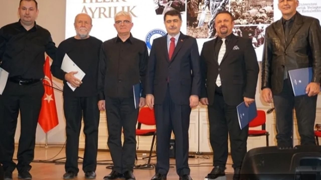 100 yıllık binada '100 Yıllık Ayrılık' belgeseli