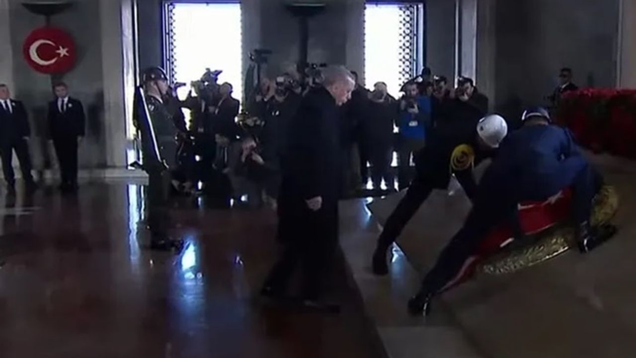 Devlet erkanından Anıtkabir'de anma töreni