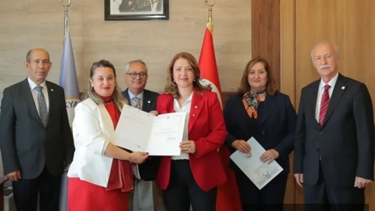 Trakya Üniversitesi Eczacılık Fakültesi'nde devir teslim