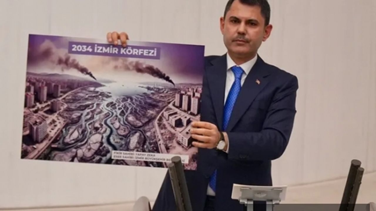 Bakan Kurum İzmir Körfezi'nin yapay zeka ile 10 yıl sonrasını gösterdi!