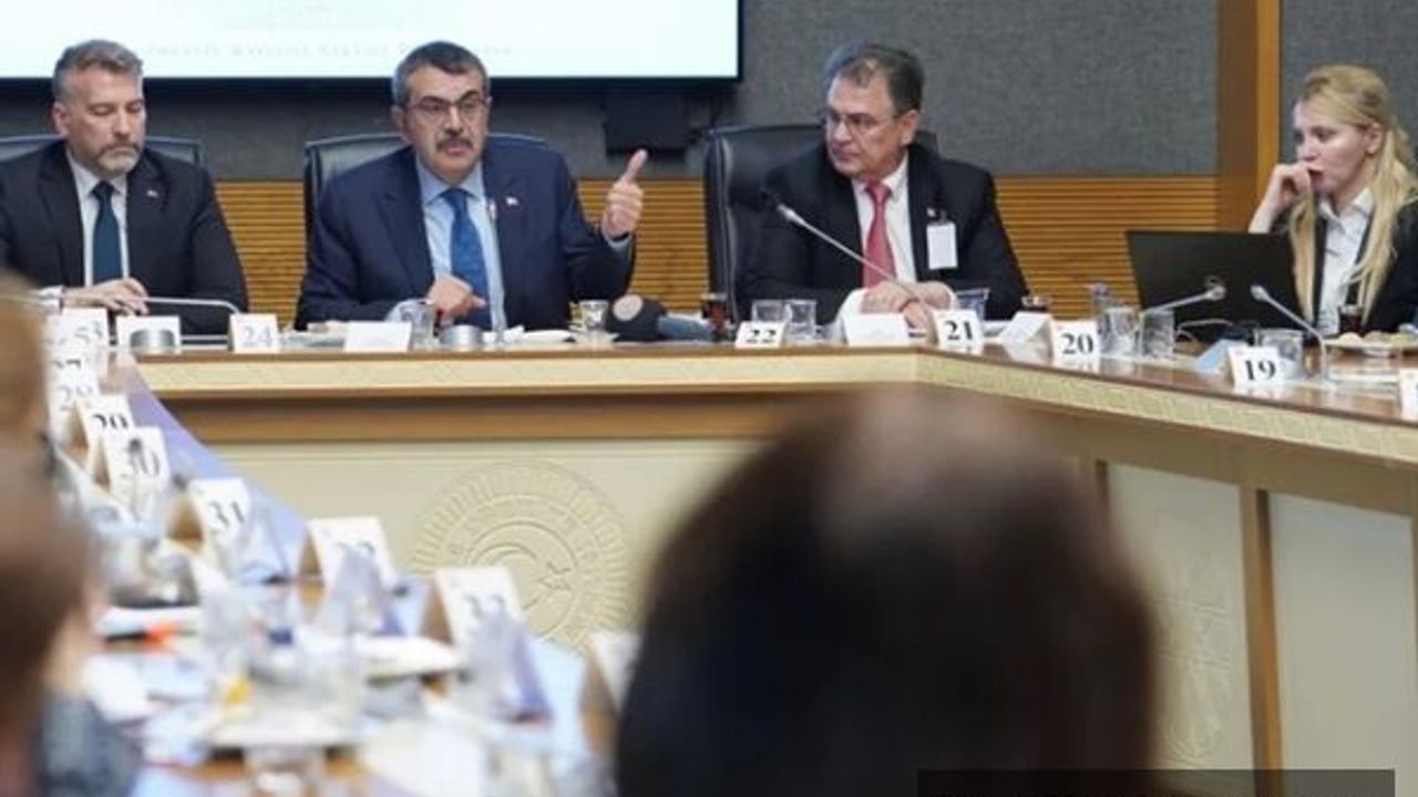 Bakan Tekin: Tek bir kadının dahi şiddete uğramasına göz yummayacağız