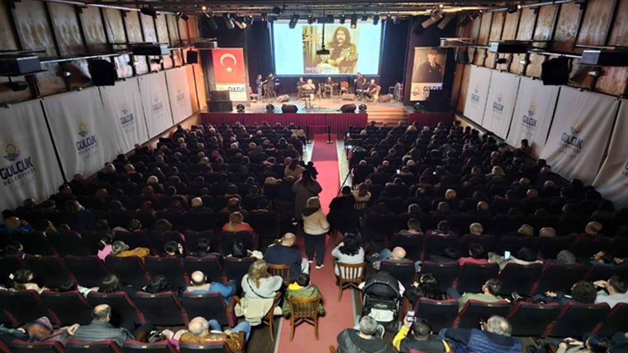 Barış Manço Kocaeli'de en güzel şarkıları ile anıldı