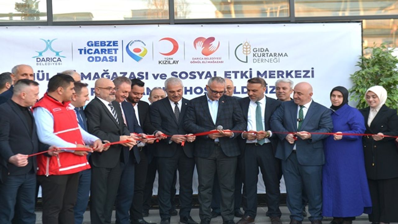 Darıca Sosyal Etki Merkezi ve Gönül Eli Mağazası Açıldı