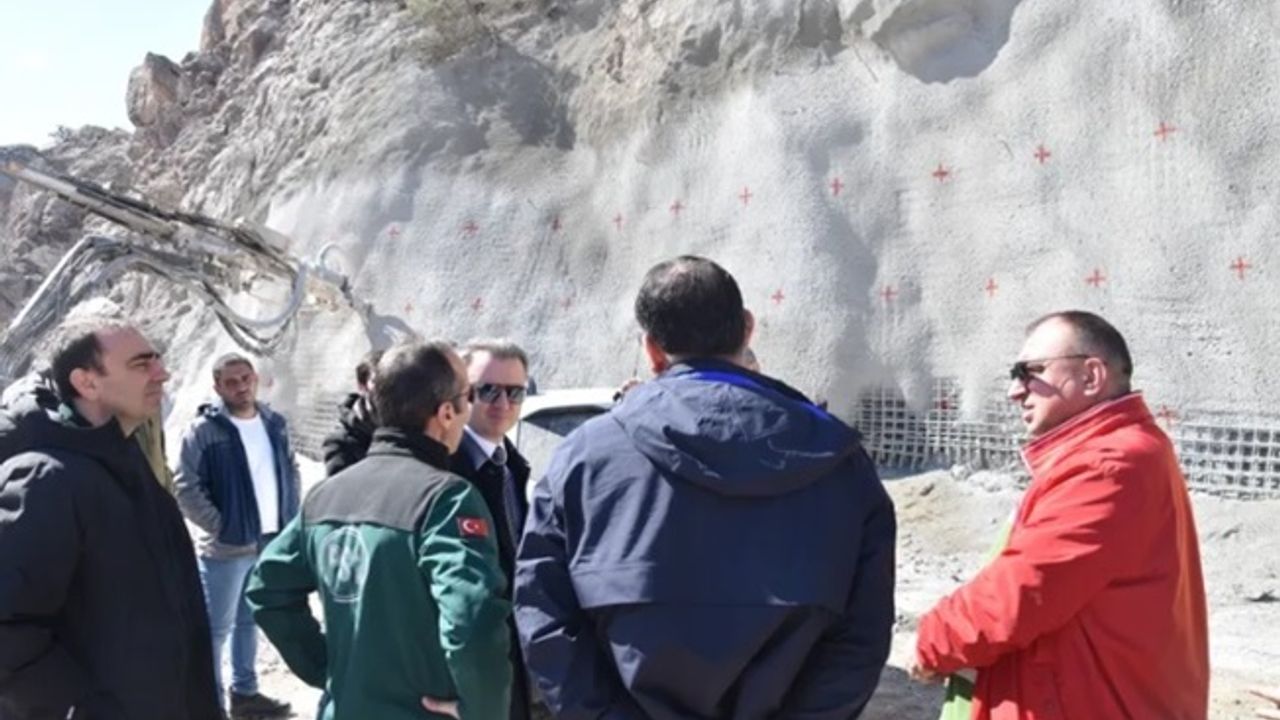 DSİ Çoruh Projeleri 26. Bölge Müdürü Yıldız, Yusufeli’nde altyapı çalışmalarını inceledi