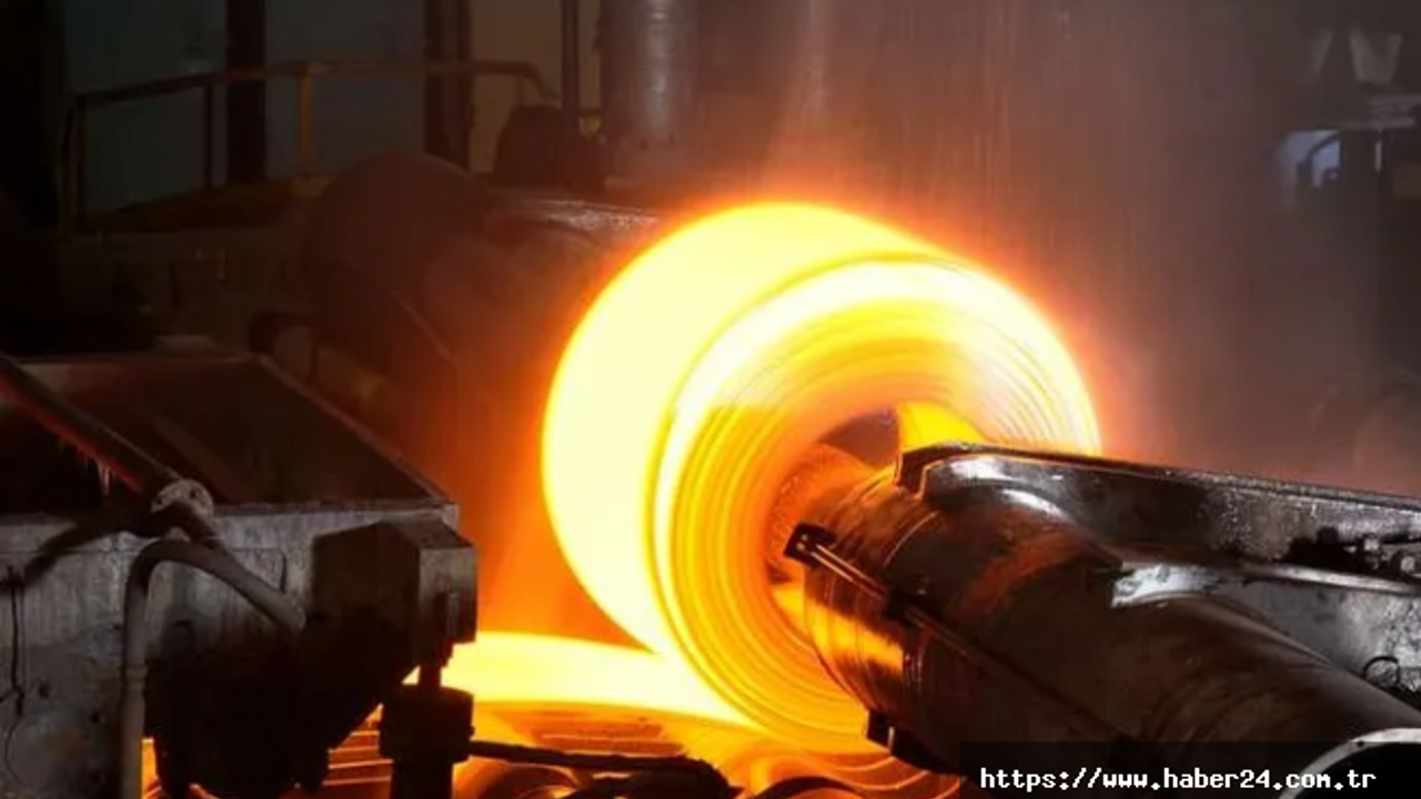 Sanayi üretimi aylık azaldı, yıllık arttı