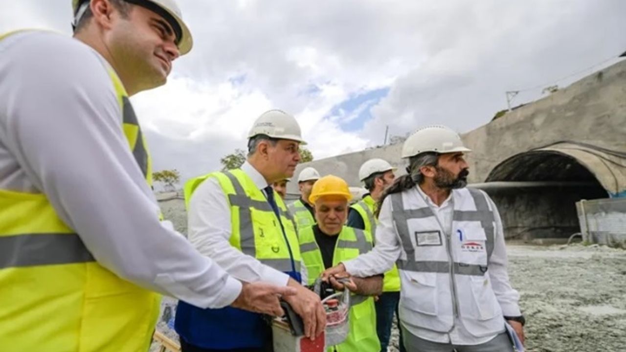 İzmir'de ulaşım yatırımları hız kazandı