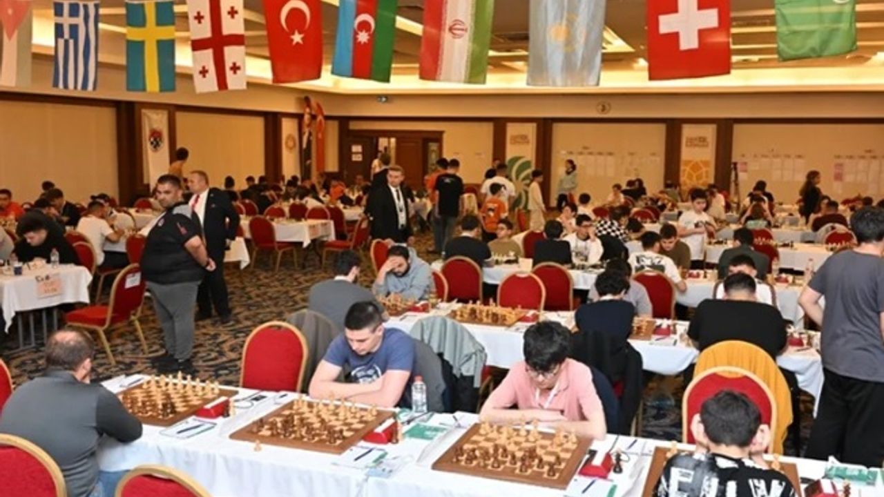 Manisa’da uluslararası satranç turnuvası heyecanı başladı