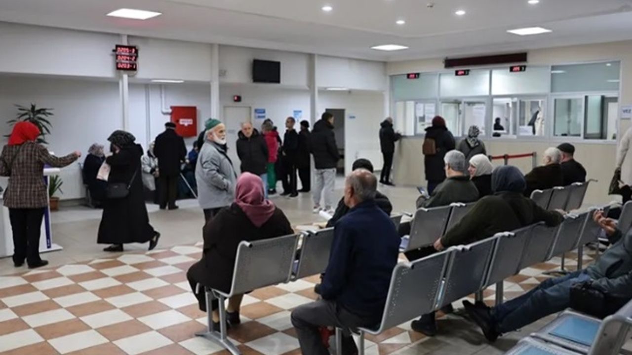 Sakarya Büyükşehir Belediyesi Tıp Merkezi, vatandaşlara şifa dağıtıyor