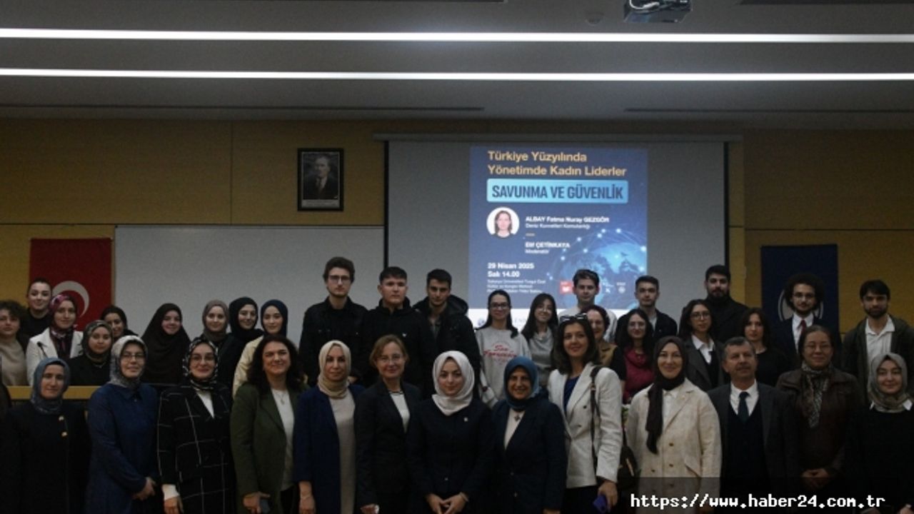 Sakarya Üniversitesinde Kadınların Rolü ve Başarıları Konuşuldu
