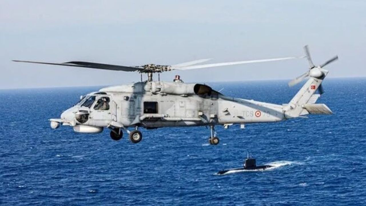 SH-70 helikopteri denize acil iniş yaptı!
