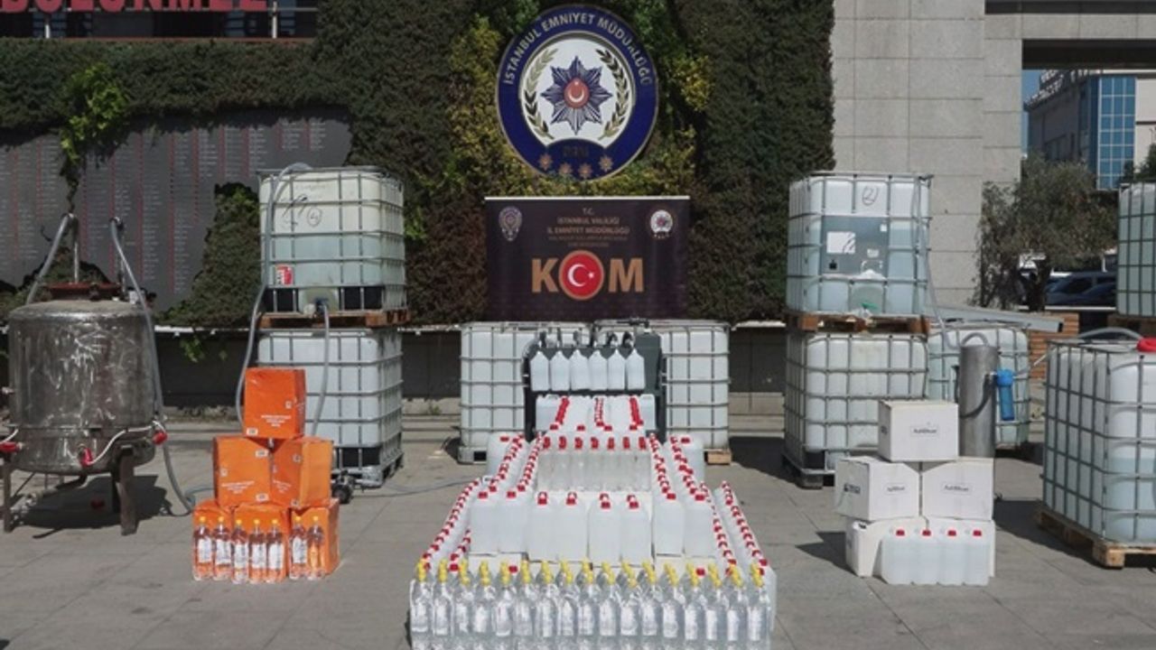 İstanbul’da 19 Ton Sahte İçki Ele Geçirildi: 9 Gözaltı