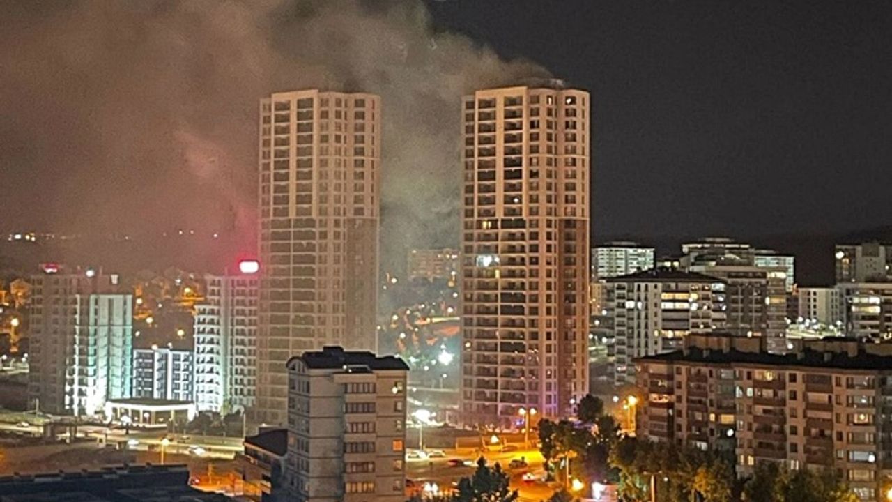 Başkent'te 26 katlı binada yangın: 3 kişi yaşamını yitirdi