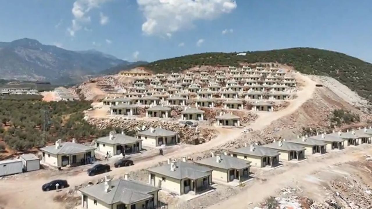 Hatay Hassa’da 622 afet konutunun inşaatı sürüyor