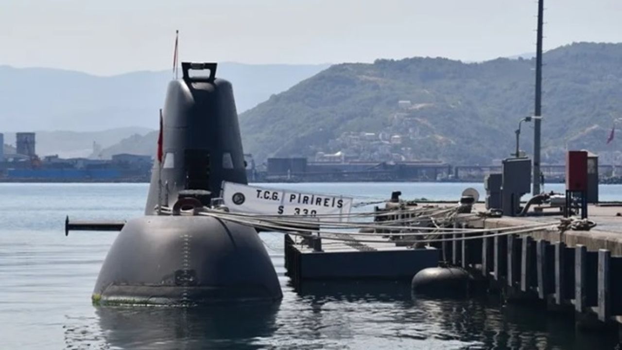 TCG Pirireis ilk kez Karadeniz görevinde