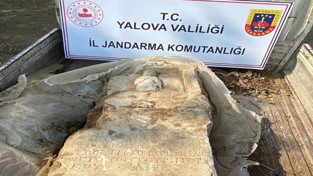 Yalova’da Roma Dönemine Ait 1900 Yıllık Mezar Taşı Ele Geçirildi