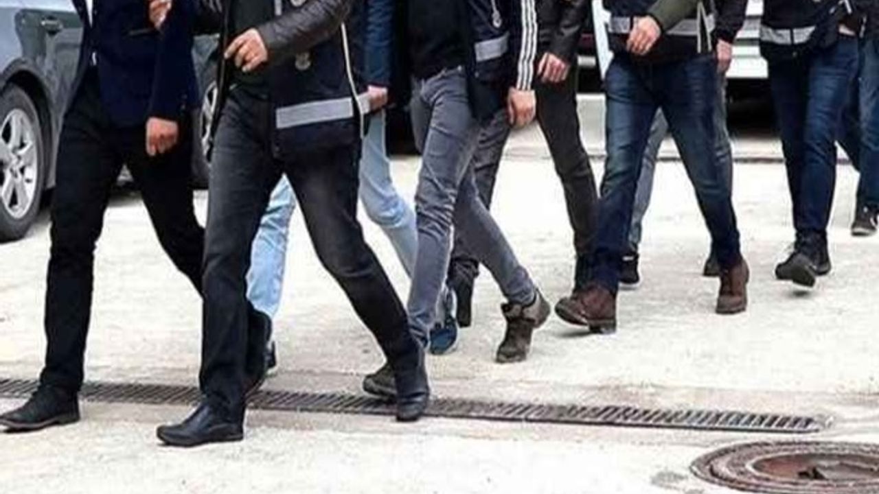 17 ilde FETÖ operasyonu: 21 gözaltı