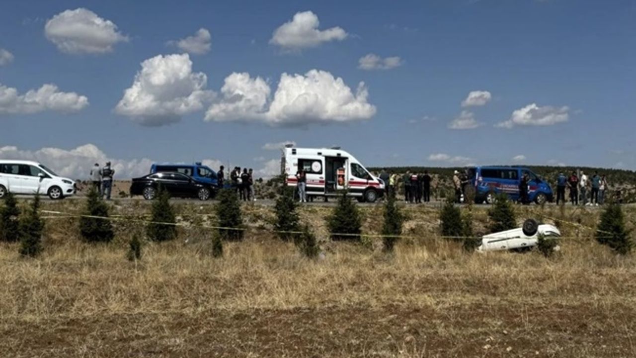 Kontrolden Çıkan Araç Dehşet Saçtı: 1 Şehit, 4 Yaralı