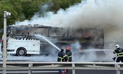 Tem otoyolunda otobüs alev alev yandı!