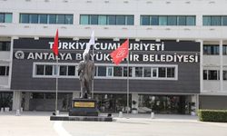 Antalya Büyükşehir Belediyesi'ne Rüşvet Soruşturmasında 20 Şüpheliye Gözaltı