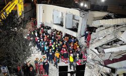 Çöken binadan anne ve babanın cansız bedeni 19 saat sonra çıkarıldı!