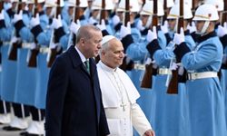 Cumhurbaşkanı Erdoğan, Papa 14. Leo’yu Resmî Törenle Karşıladı