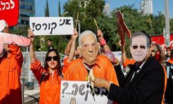 İsrail'de Netanyahu’ya af tepkisi büyüyor